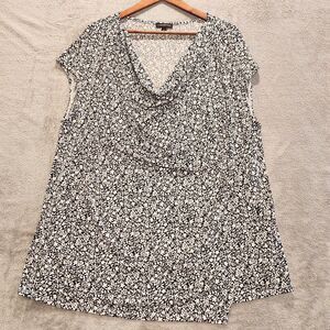 Lane Bryant Black White Cowl Neck Half Wrap Sleeveless Blouse Size 22/24 Floral